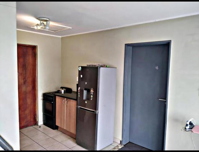 2 BEDROOM APARTMENT FOR SALE IN AUCKLAND PARK
